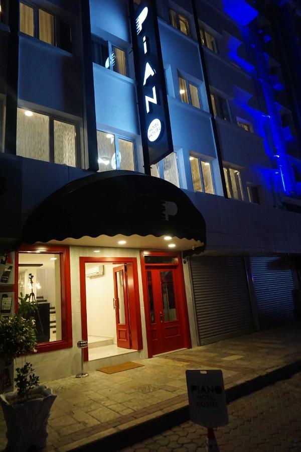 Hotel Piano